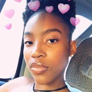 Meet your Posher, Lorinda